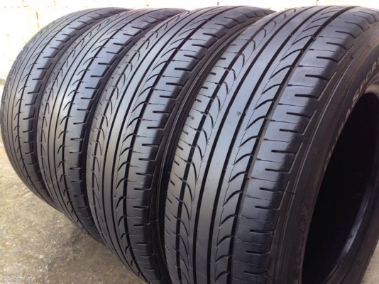 ยาง GOOD YEAR 205-70-15 ปี 15 ครบชุด 4 เส้น 4500 สภาพสวยไม่บวมไม่กินข้าง ดอกยางเหลือเยอะเอาไปวิ่งกันใด้อีกยาวค่ะ