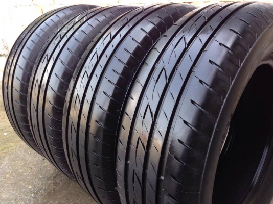 ยาง Bridgstone 205-65-15 ปี 15 ครบชุด 4 เส้น 5000 สภาพสวยๆไม่บวมไม่กินข้าง ดอกยางเหลือเยอะเอาไปวิ่งกันใด้อีกยาวค่ะ