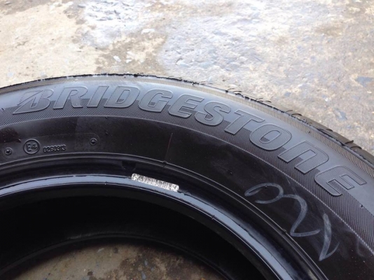 ยาง Bridgstone 205-65-15 ปี 15 ครบชุด 4 เส้น 5000 สภาพสวยๆไม่บวมไม่กินข้าง ดอกยางเหลือเยอะเอาไปวิ่งกันใด้อีกยาวค่ะ ยาง Bridgstone 205-65-15 ปี 15 ครบชุด 4 เส้น 5000 สภาพสวยๆไม่บวมไม่กินข้าง ดอกยางเหลือเยอะเอาไปวิ่งกันใด้อีกยาวค่ะ