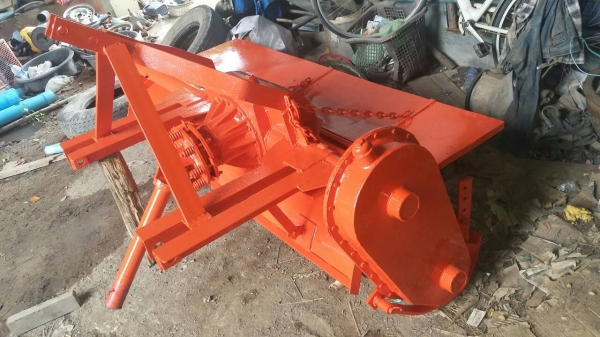 ขายโรตารีของรถไถใหญ่ของณรงค์ 9แถวกว้าง2เมตรกว่า