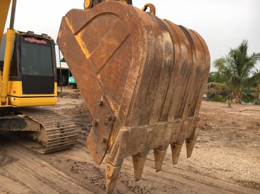 ขาย KOMATSU PC200-8 (9000 ชั่วโมง) ขอรูปเพิ่มได้ครับ  รถสวยพร้อมใช้งาน สนใจติดต่อเจ้าของโดยตรง 081-4283210 ไอดีไลน์ Adul.14