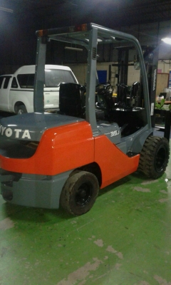 ขาย Forklift  รุ่น8FDJ 3.5ตัน เสา3 เมตร เกียร์ออโต้