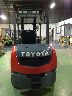 ขาย Forklift  รุ่น8FDJ 3.5ตัน เสา3 เมตร เกียร์ออโต้
