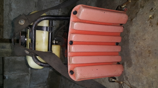 ขายเครื่องตัดหญ้าสะพายหลัง 2 จังหวะ komatsu zenoah มีเฉพาะเครื่องและชุดสะพายหลัง