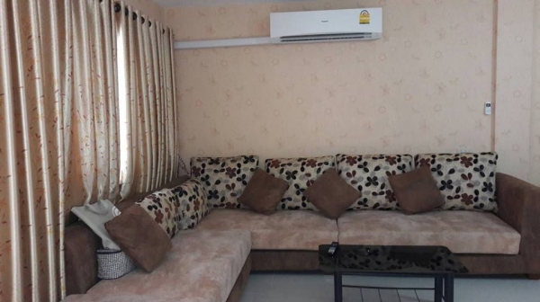 ขายทาวน์เฮ้าส์ 3 ชั้น บ้านรัชธานี 9 ซอย สายไหม 43 เนื้อที่ 22 ตร.ว. ต่อรองได้