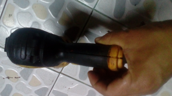 สว่าน DEWALT 10MM รุ่น DWD016  380W