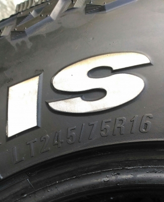 ขายยางสวยๆ 245/75/16 ขายยางสวยๆ 245/75/16