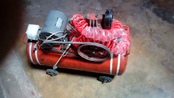 ปั๊มลมสายพาน CY Air compresser ขนาด 36 ลิตร ปั๊มลมสายพาน CY Air compresser ขนาด 36 ลิตร