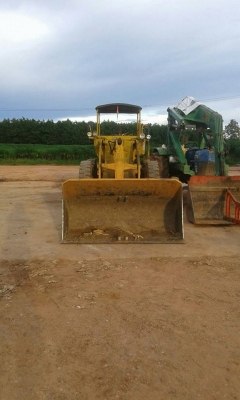 ขายรถตักล้อยาง สภาพพร้อมใช้งาน ราคา320,000 สนใจโทร 090-8588220คุณนะ 093-3258446คุณบิว หรือเข้าดูสินค้าอื่นๆได้ที่ www.narong2truck.com หรือ www.truck.in.th/498 หรือเพจFacebook ณรงค์ ซื้อขายรถมือสอง (เว็บไซต์ส่วนตัว) หรือFacebook คุณนะ รถบรรทุก