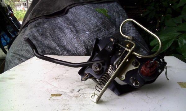 ขาคันเร่งไฟฟ้า NKR 4ล้อเล็ก พร้อมสวิชต์ 3 สาย