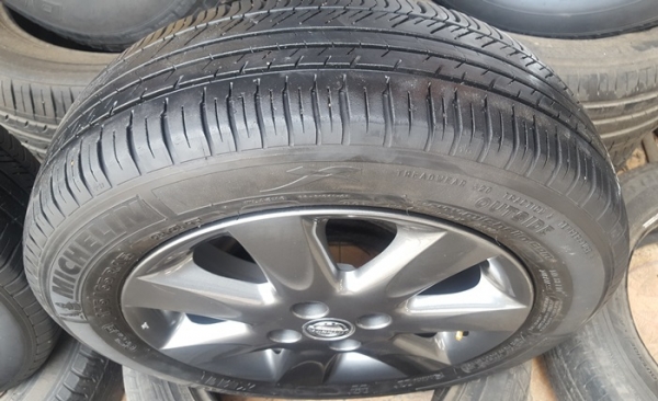 ขายล้อNISSAN March สีกัล 15 ยาง ปี 14 4 ล้อ ขายล้อNISSAN March สีกัล 15 ยาง ปี 14 4 ล้อ