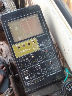 ขาย120-5 รถสวยทำงานอยู่ สนใจโทร0805771468อาท