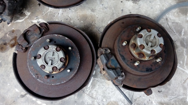 ... ขายชุดดุมล้อหน้า ซ้าย - ขวา พร้อมอุปกรณ์ ครบ ... ... ขายชุดดุมล้อหน้า ซ้าย - ขวา พร้อมอุปกรณ์ ครบ ...