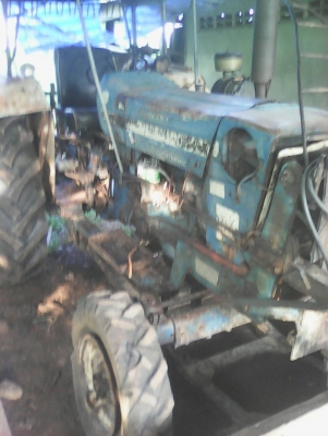 ขายรถไถฟอร์ด 6600 เต็ม ขายรถไถฟอร์ด 6600 เต็ม