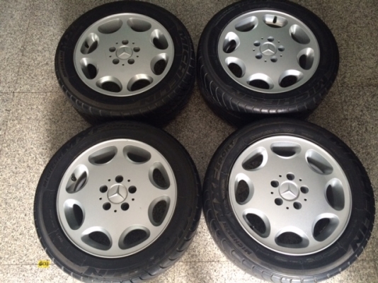 ขายล้อ BENZ สวยหายาก 2 ชุด ราคาพิเศษ