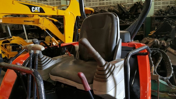 ขาย รถขุด HITACHI รุ่น ZX30U มือสองญี่ปุ่น สลัก บูทแน่นทั้งคัน ระบบดี ทำงานไว แทรกเหล็ก สวยพร้อมใช้งาน มือถือ/LINE ID : 0818753444 ขาย รถขุด HITACHI รุ่น ZX30U มือสองญี่ปุ่น สลัก บูทแน่นทั้งคัน ระบบดี ทำงานไว แทรกเหล็ก สวยพร้อมใช้งาน มือถือ/LINE ID : 0818753444