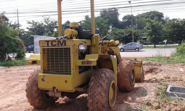 ขาย รถตัก TCM STD15 เอวอ่อน พร้อมใช้งานครับ ขาย รถตัก TCM STD15 เอวอ่อน พร้อมใช้งานครับ