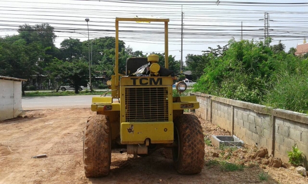 ขาย รถตัก TCM STD15 เอวอ่อน พร้อมใช้งานครับ ขาย รถตัก TCM STD15 เอวอ่อน พร้อมใช้งานครับ