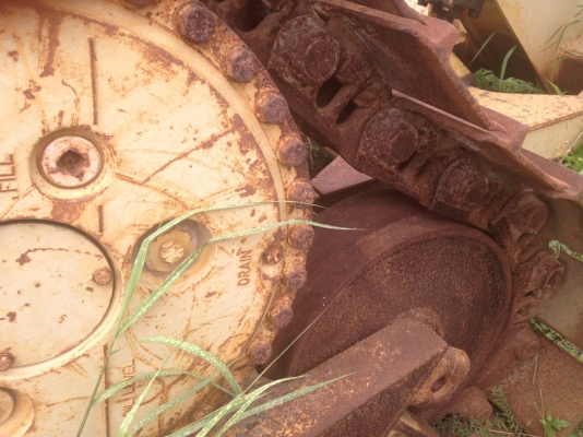 ขายรถแทรกเตอร์ CAT D6R รถสวย สะภาพใช้งานได้ พร้อมลิปเปอร์ เล่มทะเบียน ราคา1250000 ต่อรอง