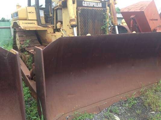 ขายรถแทรกเตอร์ CAT D6R รถสวย สะภาพใช้งานได้ พร้อมลิปเปอร์ เล่มทะเบียน ราคา1250000 ต่อรอง