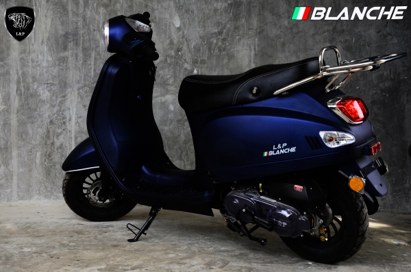 SCOOTER L&amp;P BLANCHE,FIESTAS 50cc  ลดเหลือเพียง 19,999เท่านั้น 1คันเท่านั้น       กรุณากรอกรายละเอียด...สินค้ามาใหม่ล่าสุด เปิดตัวใหม่ล่าสุด   สินค้าล็อตใหม่ เปิดตัวใหม่ล่าสุด  SCOOTER L&amp;P BLANCHE,FIESTAS 50ccมี 2รุ่น 4 สีให้คุณเลือกได้ตามความชอบสั