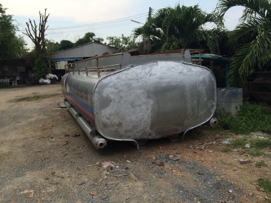 ถังน้ำมัน 16000 ลิตร เดิม บาง ไร้รอยปะครับ ถังน้ำมัน 16000 ลิตร เดิม บาง ไร้รอยปะครับ