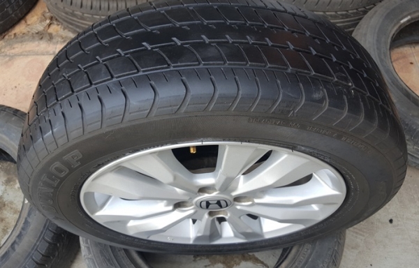 ขายล้อHONDA CITY 15 ยาง185/60/15 ปี14 4 ล้อ