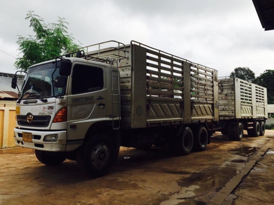 ขายรถพ่วงไม่ดัมพ์ HINO mega ครื่อง 320 แรง ปี 47 กระบะสามมิตร ลูก 3 เพลา ทะะเบียนพร้อม