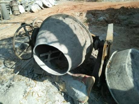 แบบเสารั้ว แบบกำแพง แบบท่อ