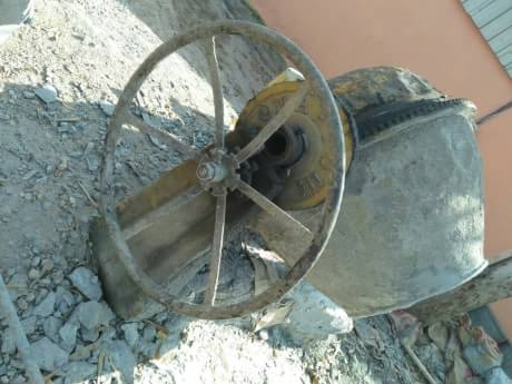 แบบเสารั้ว แบบกำแพง แบบท่อ