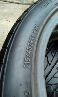 215/45R17  NITTO NT555  ปี13 ชุด 4 เส้น.  tel.081-427-3941