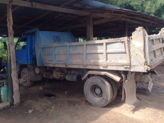 ขายรถ6ล้อดั้ม อีซุซุ npr120 แรงม้า