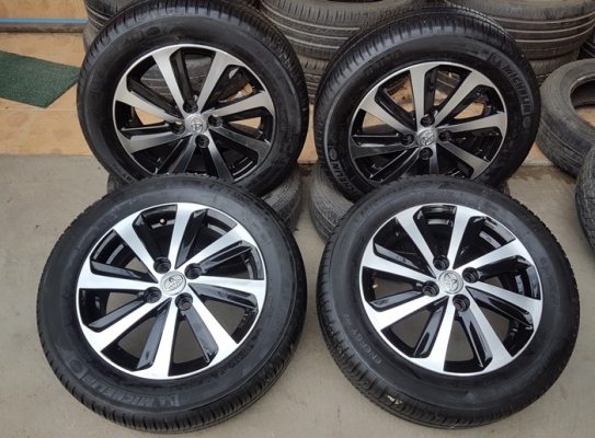 ขายล้อTOYOTA New VIOS หน้าเงาดำ ยางปี 14 4 ล้อ