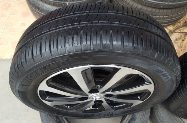 ขายล้อTOYOTA New VIOS หน้าเงาดำ ยางปี 14 4 ล้อ ขายล้อTOYOTA New VIOS หน้าเงาดำ ยางปี 14 4 ล้อ