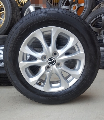 ขายล้อMazda2 Skyavtiv 15 พร้อมยาง 4 ล้อ