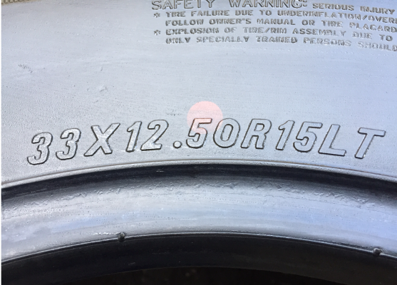 ยาง Mud Maxxis 33 12.5 R15 ปี13 ดอกเต็ม ไม่มีปะ ราคาไม่แพง