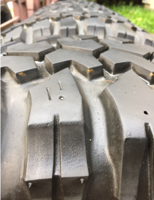 ยาง Mud Maxxis 33 12.5 R15 ปี13 ดอกเต็ม ไม่มีปะ ราคาไม่แพง