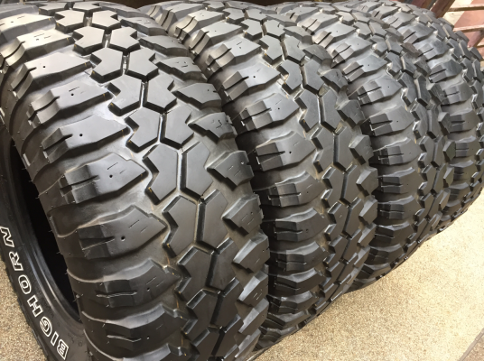 ยาง Mud Maxxis 33 12.5 R15 ปี13 ดอกเต็ม ไม่มีปะ ราคาไม่แพง