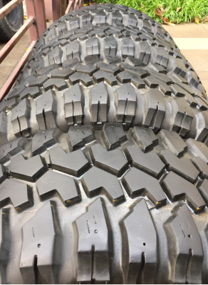 ยาง Mud Maxxis 33 12.5 R15 ปี13 ดอกเต็ม ไม่มีปะ ราคาไม่แพง