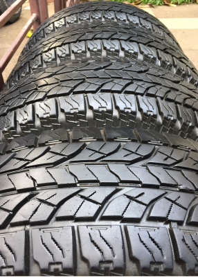 ยาง All Yokohama 245 70 16 สิ้นปี15 ดอกเต็ม ใช้ยาว ราคาไม่แพง ยาง All Yokohama 245 70 16 สิ้นปี15 ดอกเต็ม ใช้ยาว ราคาไม่แพง