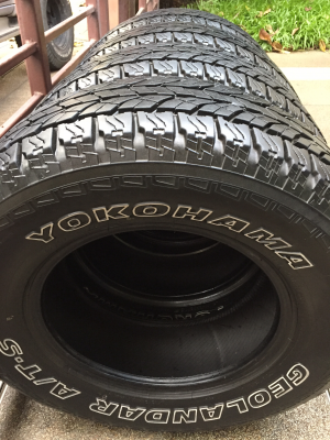 ยาง All Yokohama 245 70 16 สิ้นปี15 ดอกเต็ม ใช้ยาว ราคาไม่แพง ยาง All Yokohama 245 70 16 สิ้นปี15 ดอกเต็ม ใช้ยาว ราคาไม่แพง