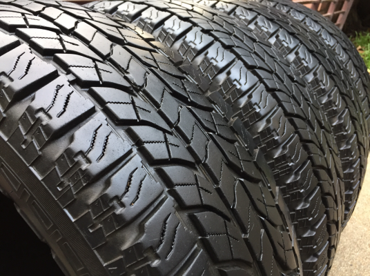 ยาง All Yokohama 245 70 16 สิ้นปี15 ดอกเต็ม ใช้ยาว ราคาไม่แพง ยาง All Yokohama 245 70 16 สิ้นปี15 ดอกเต็ม ใช้ยาว ราคาไม่แพง