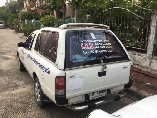 นิสสัน NV นิสสัน NV