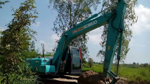 ขาบ 1,790,000 KOBELCO  SK140LC SUPER X ทำงาน 5,823 ชั่วโมง เครื่องดี ไฟฟ้าครบ  เอกสารอินวอยท์ รถสวยพร้อมใช้ รถอยู่ จ.ร้อยเอ็ด  090-772-3710 090-772-3708