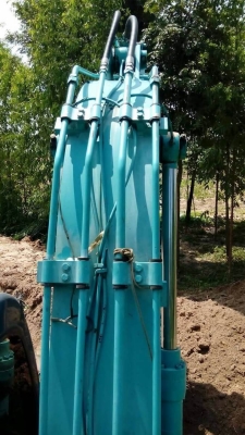 ขาบ 1,790,000 KOBELCO  SK140LC SUPER X ทำงาน 5,823 ชั่วโมง เครื่องดี ไฟฟ้าครบ  เอกสารอินวอยท์ รถสวยพร้อมใช้ รถอยู่ จ.ร้อยเอ็ด  090-772-3710 090-772-3708
