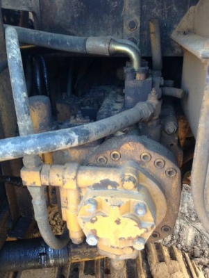 ขาย 650,000 KOMATSU pc 200-5 คอลโทลสั้น สภาพเก่านอก ไฟฟ้าครบ เครื่องดี ปั่มแรง เอวแน่น ช่วงล่างดี เล่มทะเบียน รถสวยพร้อมใช้ 090-772-3710 090-772-3708