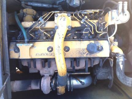 ขาย 650,000 KOMATSU pc 200-5 คอลโทลสั้น สภาพเก่านอก ไฟฟ้าครบ เครื่องดี ปั่มแรง เอวแน่น ช่วงล่างดี เล่มทะเบียน รถสวยพร้อมใช้ 090-772-3710 090-772-3708