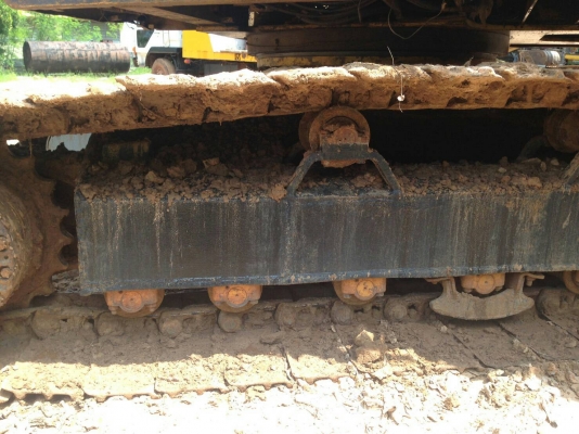 ขาย 650,000 KOMATSU pc 200-5 คอลโทลสั้น สภาพเก่านอก ไฟฟ้าครบ เครื่องดี ปั่มแรง เอวแน่น ช่วงล่างดี เล่มทะเบียน รถสวยพร้อมใช้ 090-772-3710 090-772-3708