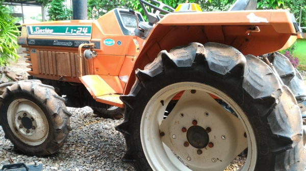 ขายรถไถ KUBOTA L1-24 2เพลา พวงมาลัยพาวเวอร์ ราคา 85,000 บาท อ.แกลง จ.ระยอง DC Tractor Rayong 0818618678,0899347475 https://www.facebook.com/DC-Tractor-Rayong-3071545327&hellip;/shop&hellip; id line=081-8618678 id line=089-9347475
