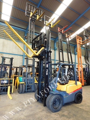 จำหน่ายรถ Forklift TCM FHD30T3